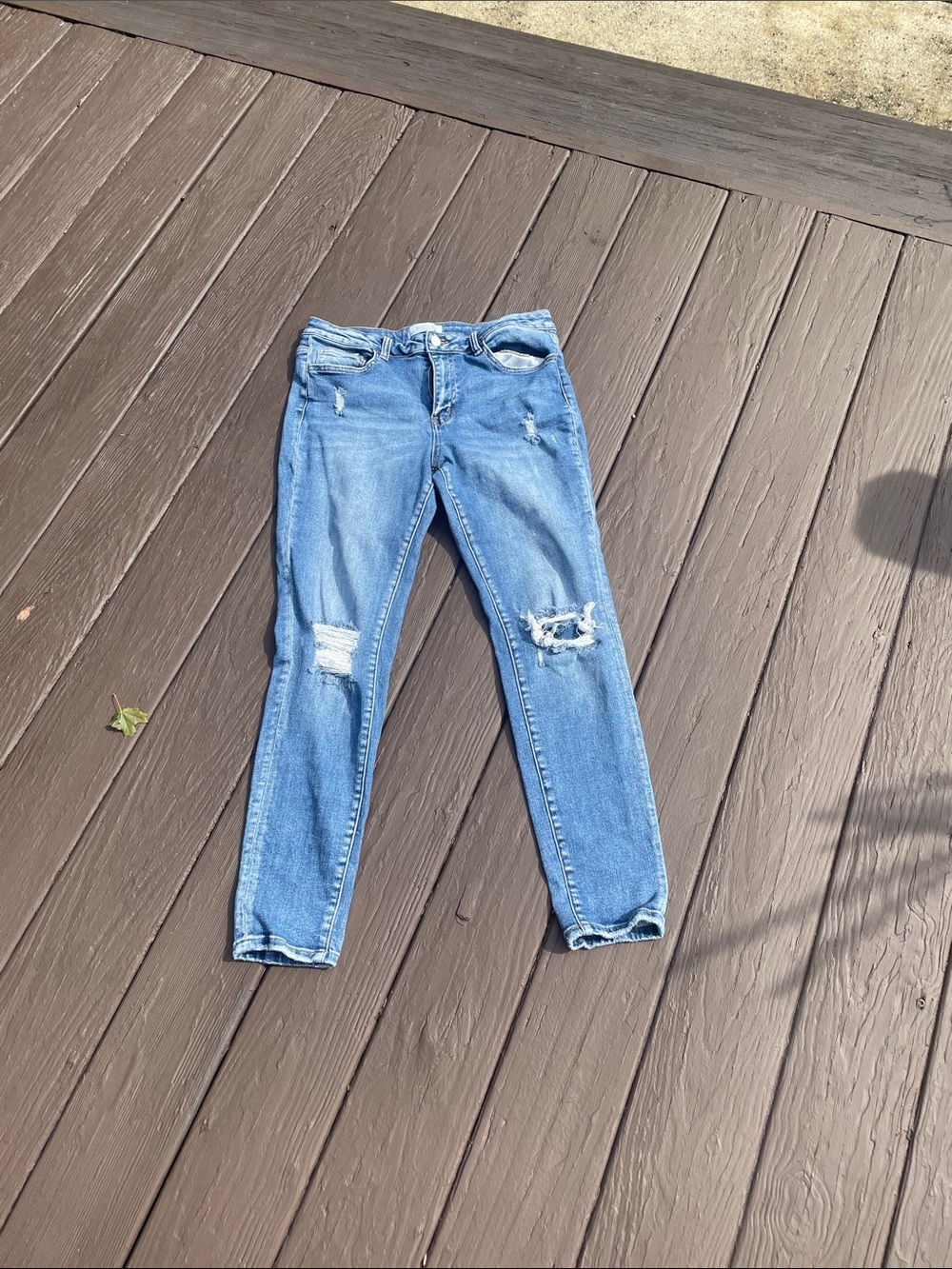Light Wash Distressed Women’s Boyfriend Jeans